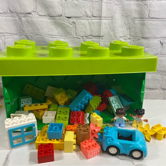 Lego Duplo Town Car People Flowers Loose Bricks with Large Green Storage Box - Picture 1 of 5